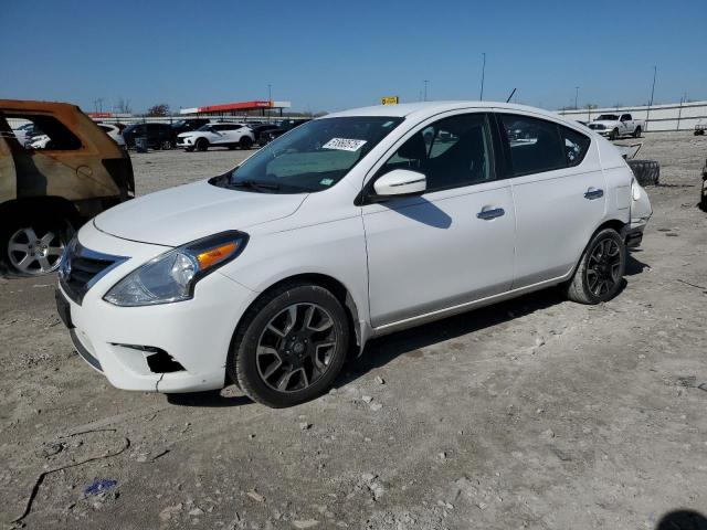 Sedans NISSAN VERSA 2015 Biały