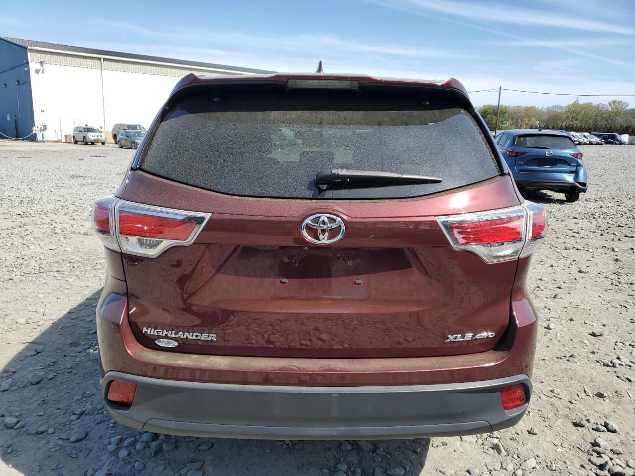 5TDJKRFH0FS140569 2015 Toyota Highlander Xle