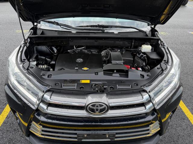  TOYOTA HIGHLANDER 2017 Чорний