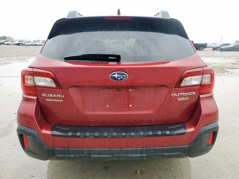  SUBARU OUTBACK 2018 Czerwony