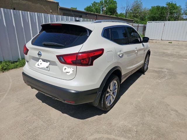  NISSAN ROGUE 2018 Biały