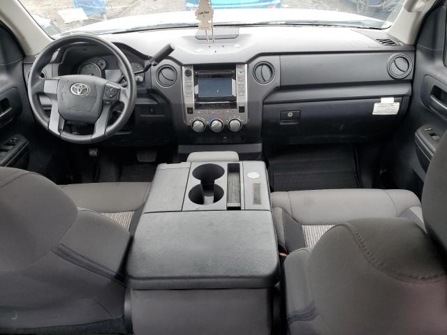 Pickups TOYOTA TUNDRA 2017 Biały