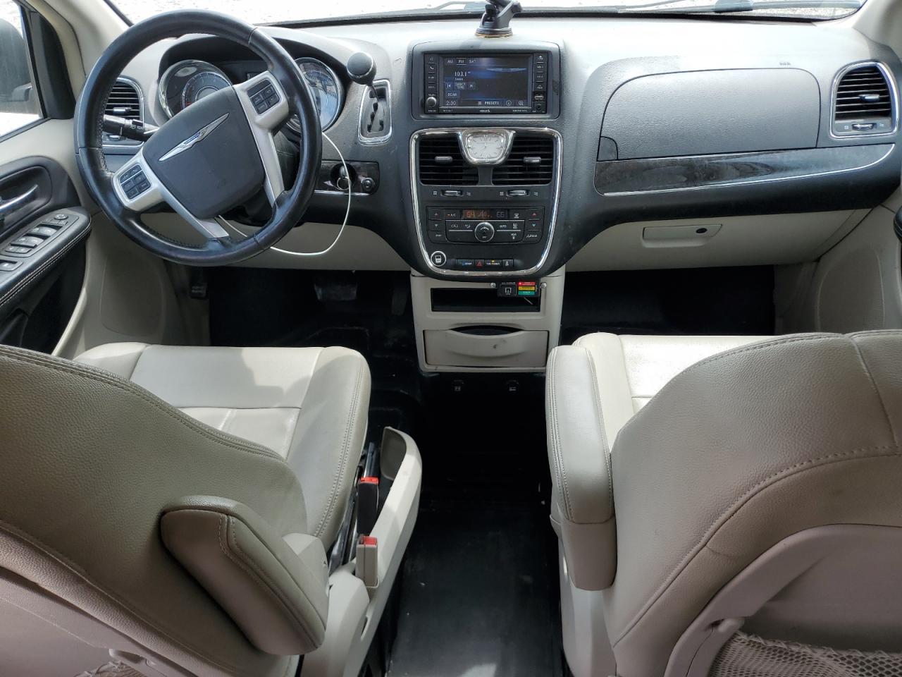 2015 Chrysler Town & Country Touring VIN: 2C4RC1BG2FR627327 Lot: 52947425