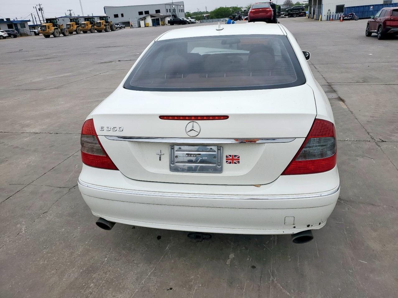 WDBUF56X28B285414 2008 Mercedes-Benz E 350