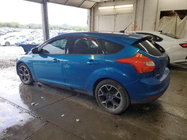 Hatchbacks FORD FOCUS 2012 Granatowy