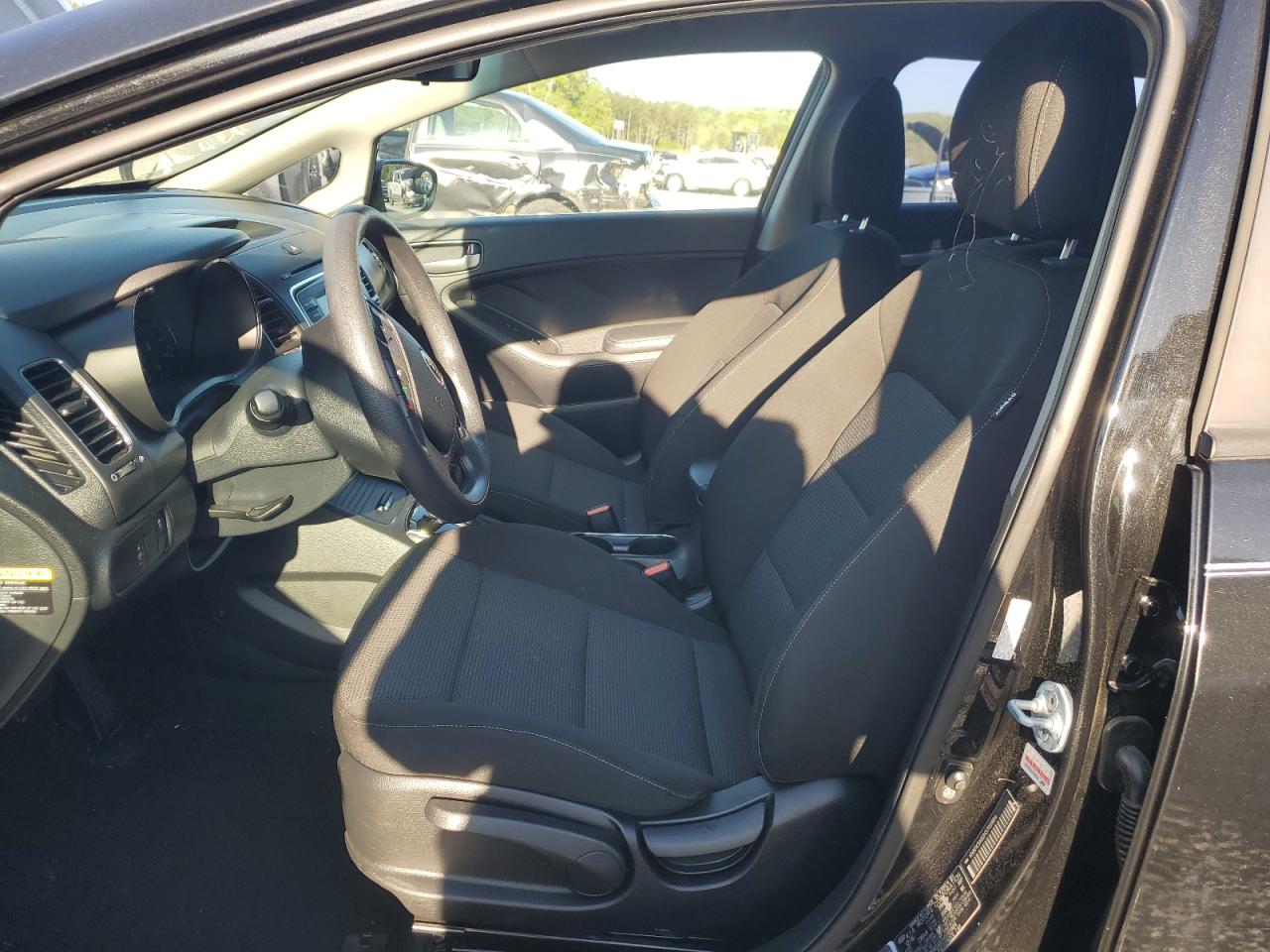 2017 Kia Forte Lx VIN: KNAFK5A82H5705884 Lot: 52519195