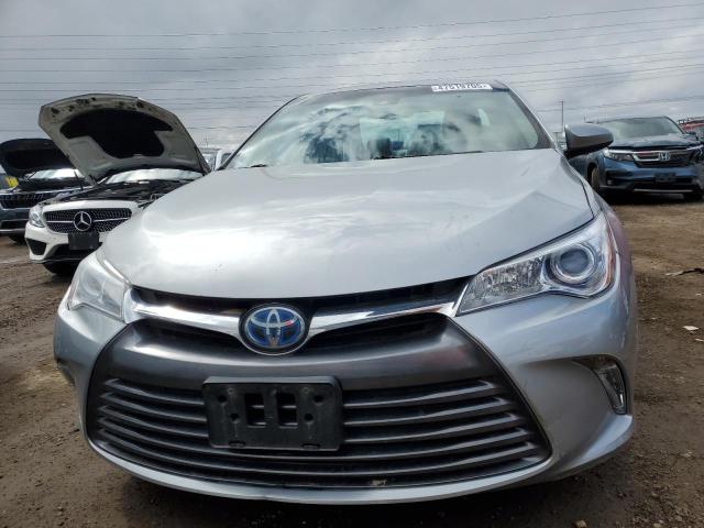  TOYOTA CAMRY 2017 Серебристый