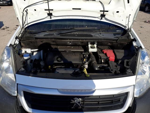 2017 PEUGEOT PARTNER SE