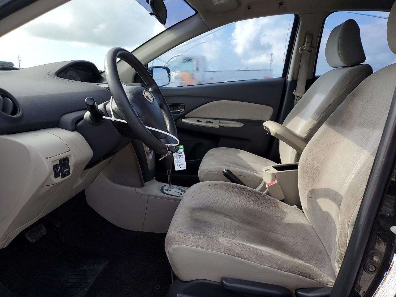2008 Toyota Yaris VIN: JTDBT923684038946 Lot: 53046915