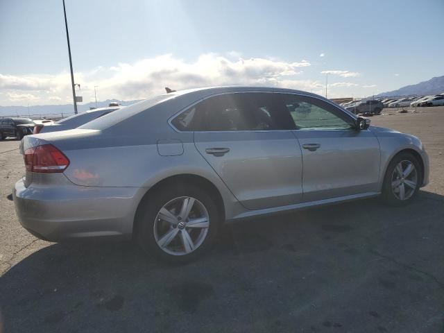  VOLKSWAGEN PASSAT 2013 Szary