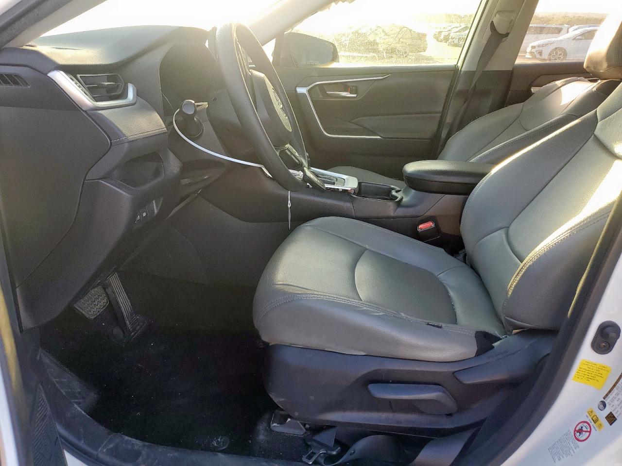 2019 Toyota Rav4 Xle VIN: JTMW1RFV6KD512405 Lot: 53965385