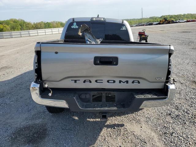  TOYOTA TACOMA 2017 Srebrny