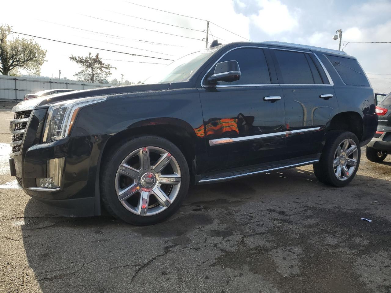 2019 Cadillac Escalade Luxury for Sale in Moraine, OH - Front End