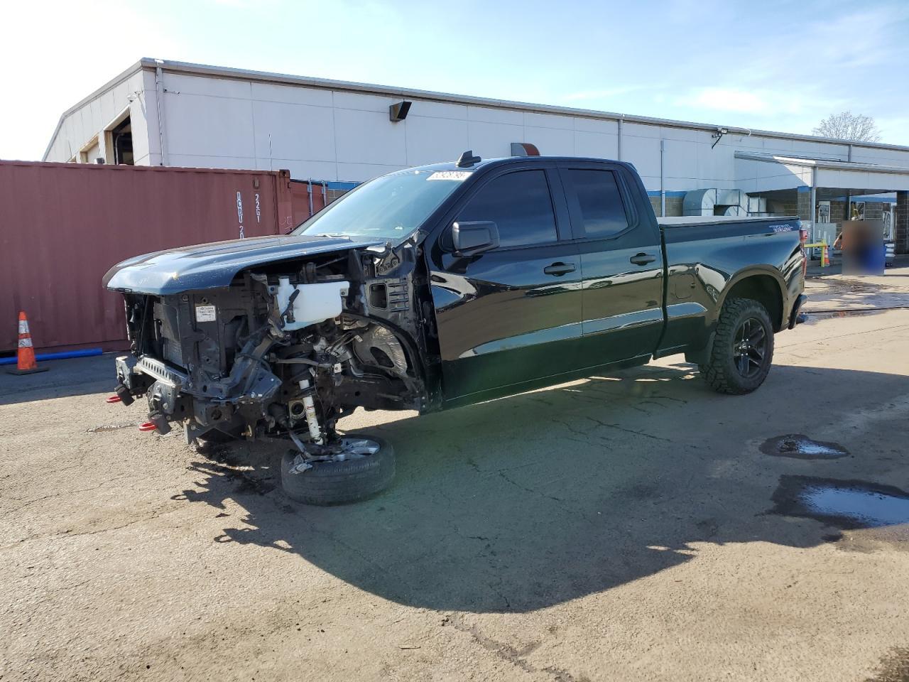 2019 Chevrolet Silverado K1500 Trail Boss Custom for Sale in New Britain, CT - Front End