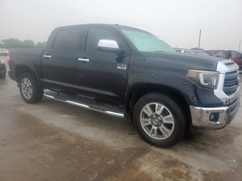 Пікапи TOYOTA TUNDRA 2015 Чорний