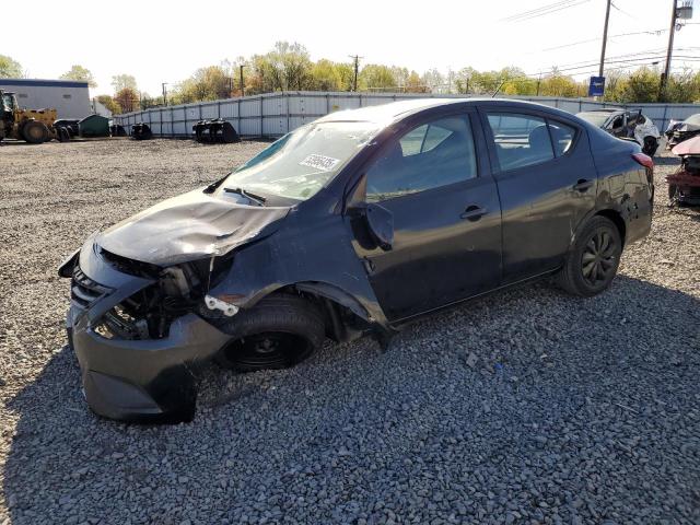 Sedans NISSAN VERSA 2016 Czarny