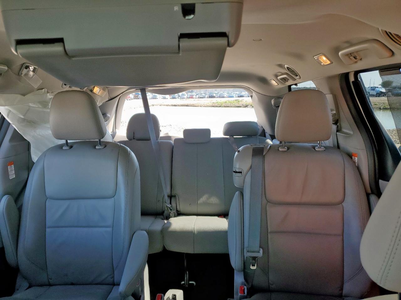 2018 Toyota Sienna Xle VIN: 5TDYZ3DC1JS920684 Lot: 52127035