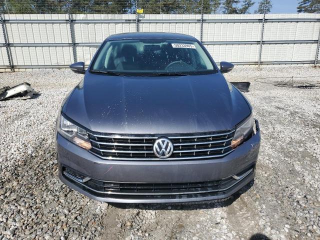  VOLKSWAGEN PASSAT 2017 Szary
