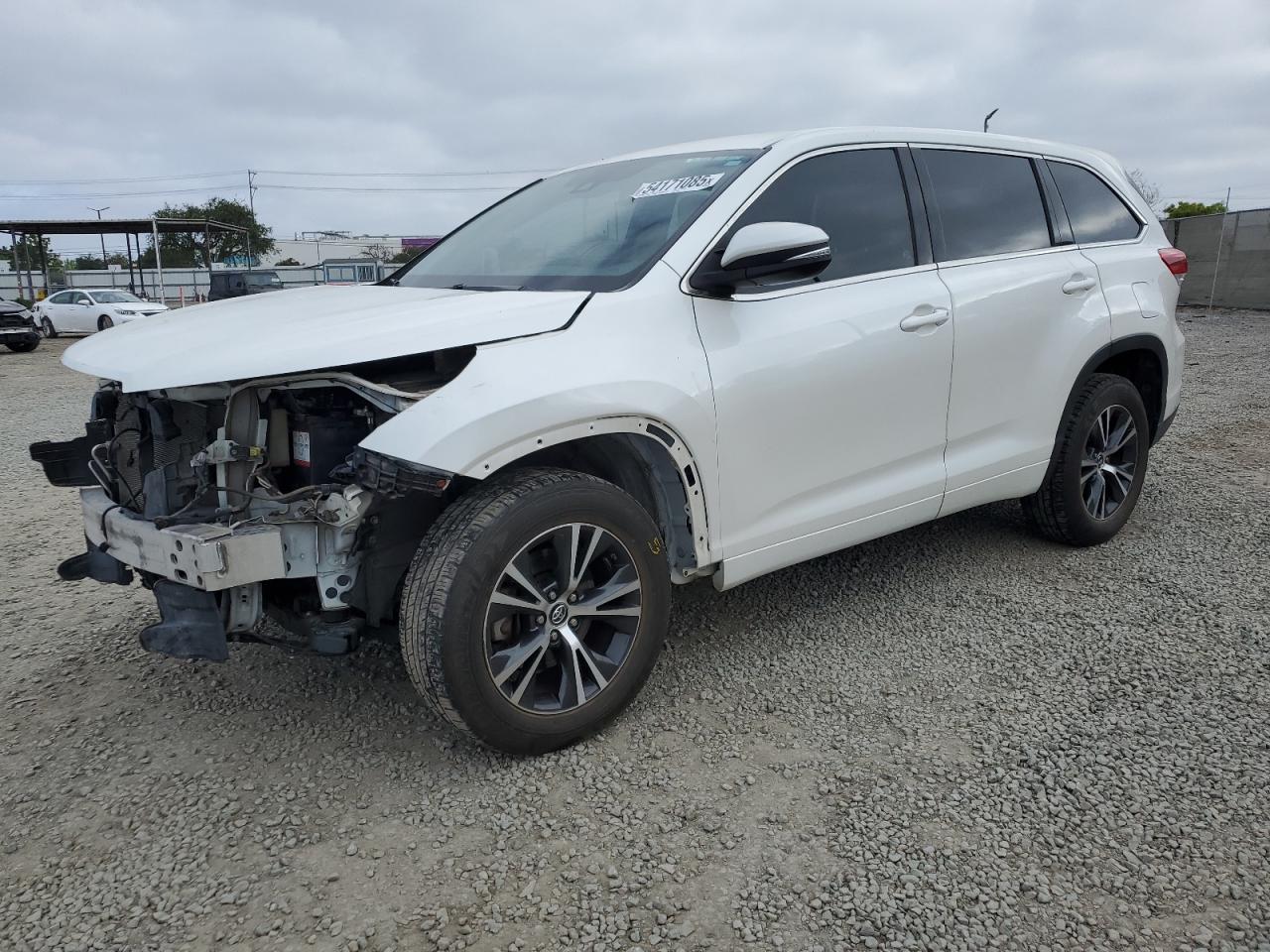 2018 Toyota Highlander Le იყიდება San Diego-ში, CA - Front End