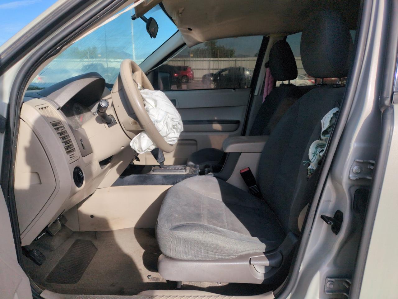 2008 Ford Escape Xls VIN: 1FMCU02Z18KC01642 Lot: 53728905
