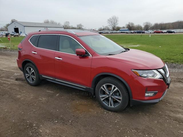  NISSAN ROGUE 2017 Czerwony