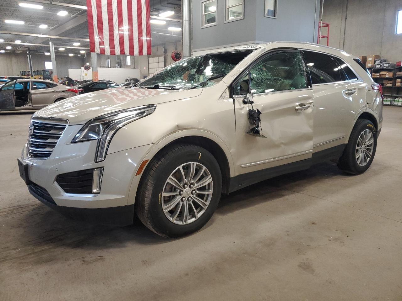2017 CADILLAC XT5