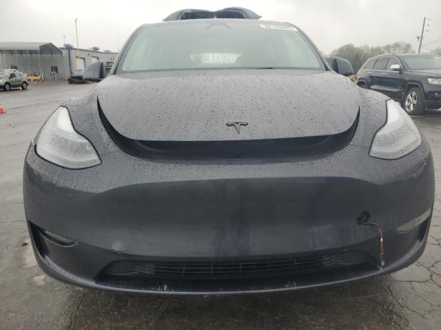  TESLA MODEL Y 2024 Серый