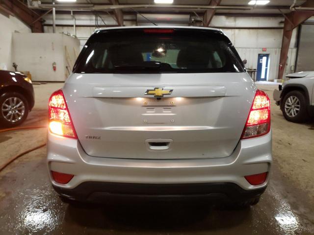  CHEVROLET TRAX 2019 Srebrny