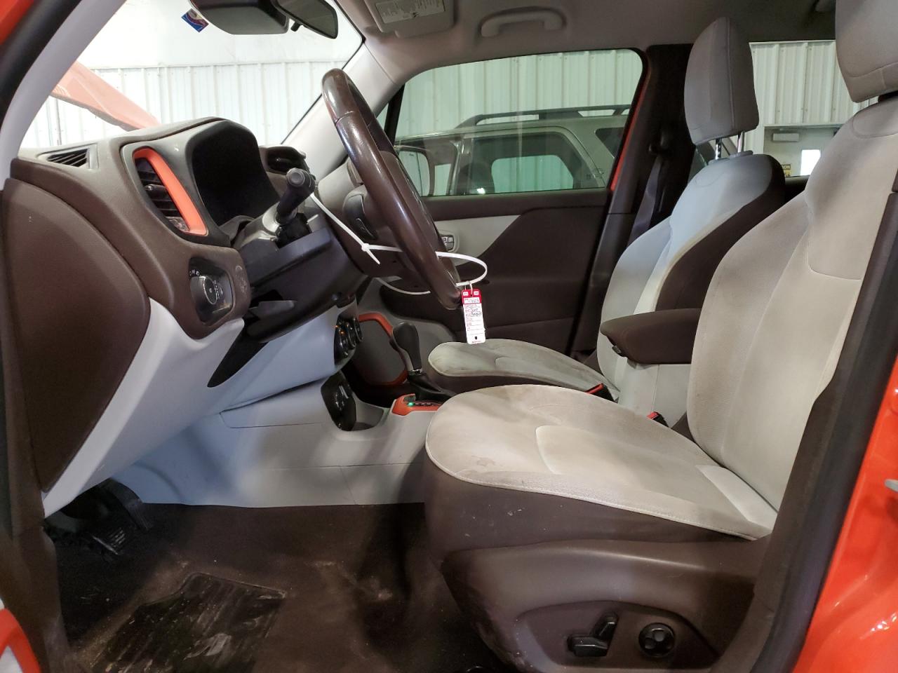 2015 Jeep Renegade Latitude VIN: ZACCJBBTXFPB77333 Lot: 55078695