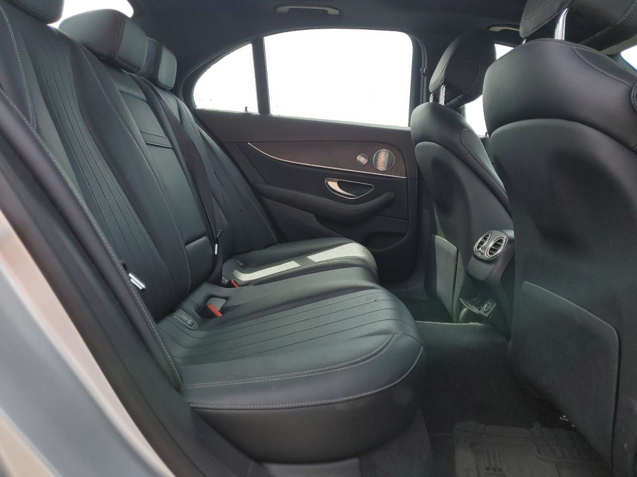 2019 Mercedes-Benz E 300 4Matic VIN: WDDZF4KB4KA649136 Lot: 54546815