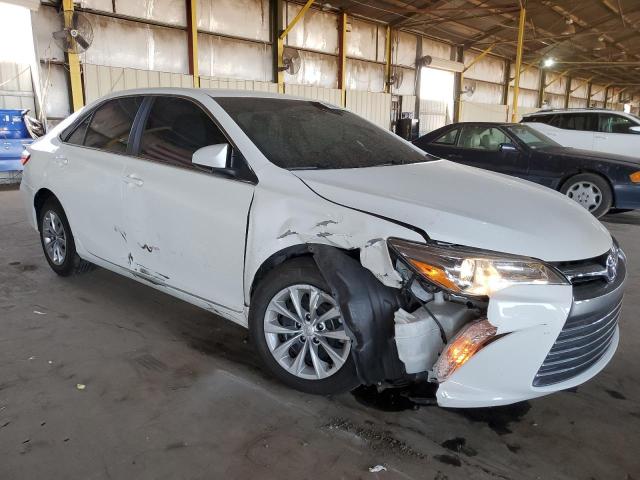  TOYOTA CAMRY 2015 Biały