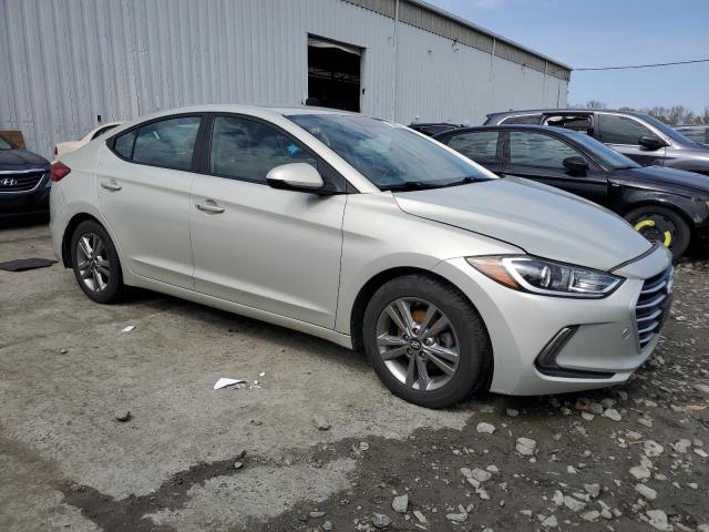  HYUNDAI ELANTRA 2017 Кремовый