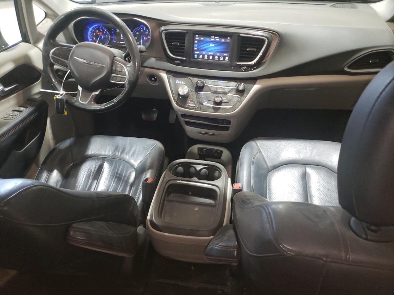 2019 Chrysler Pacifica Touring L VIN: 2C4RC1BG3KR685795 Lot: 52566565