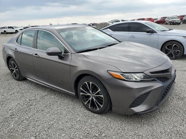  TOYOTA CAMRY 2018 Серый