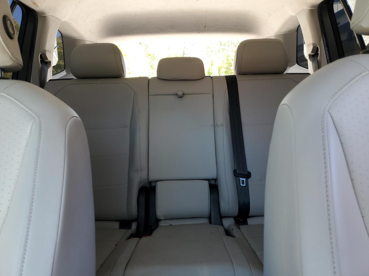 2018 Volkswagen Tiguan - Image 10