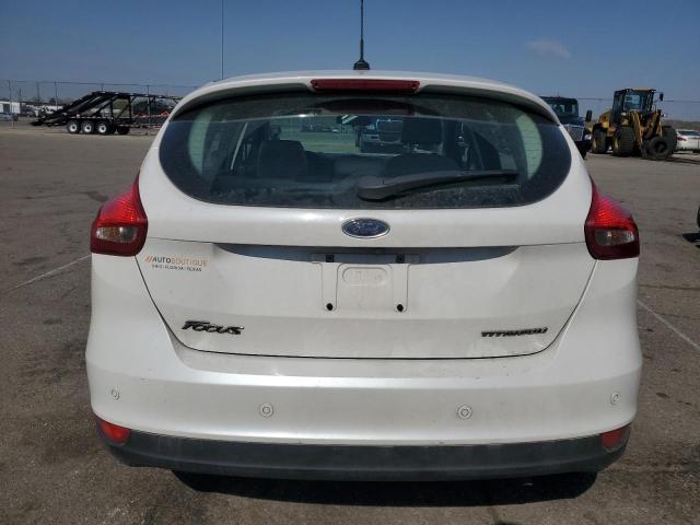  FORD FOCUS 2018 White