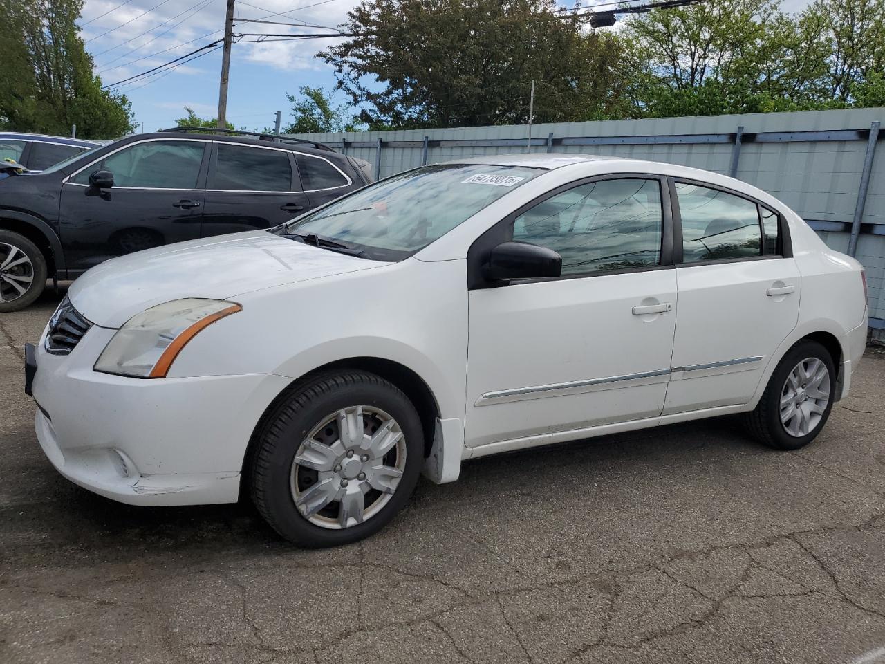 2010 Nissan Sentra 2.0 na sprzedaż w Moraine, OH - Minor Dent/Scratches