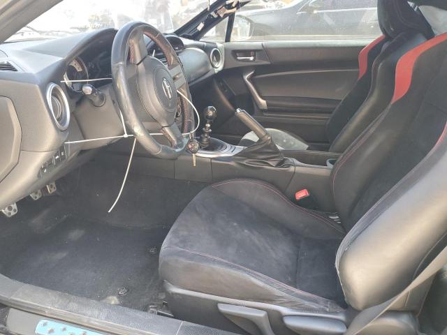 Coupet TOYOTA SCION 2013 Czarny