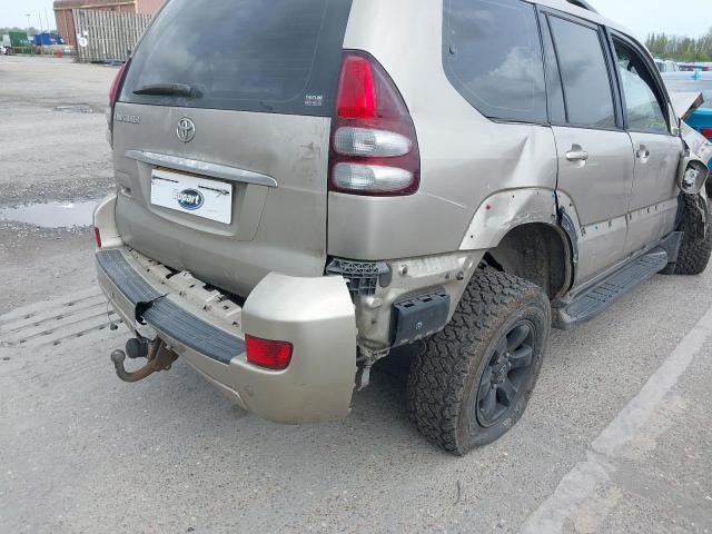 2004 TOYOTA LANDCRUISE