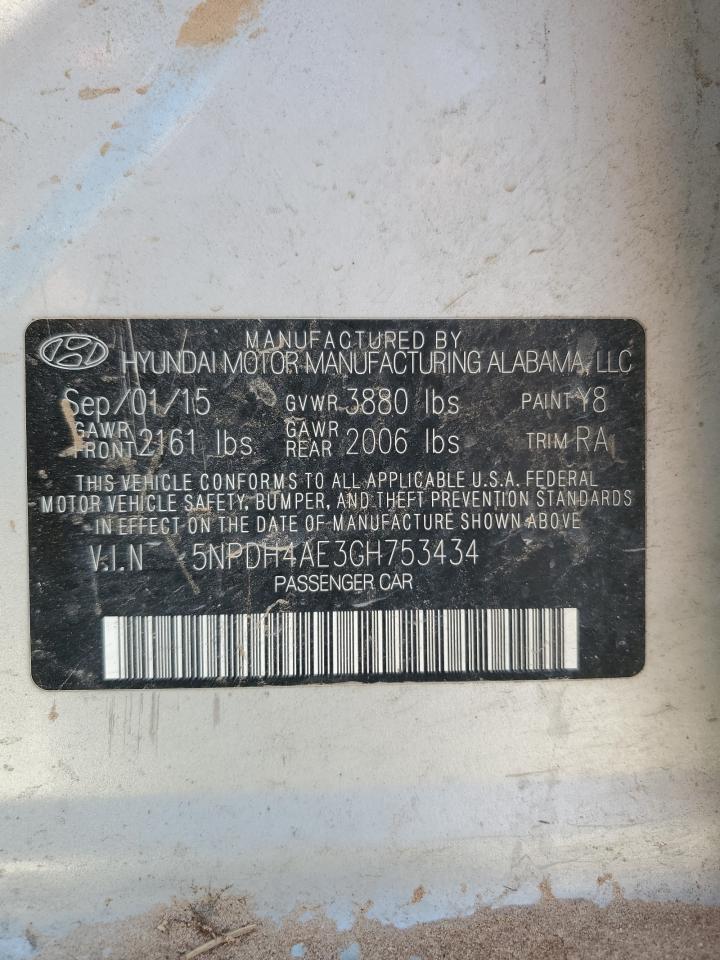 2016 Hyundai Elantra - Image 13