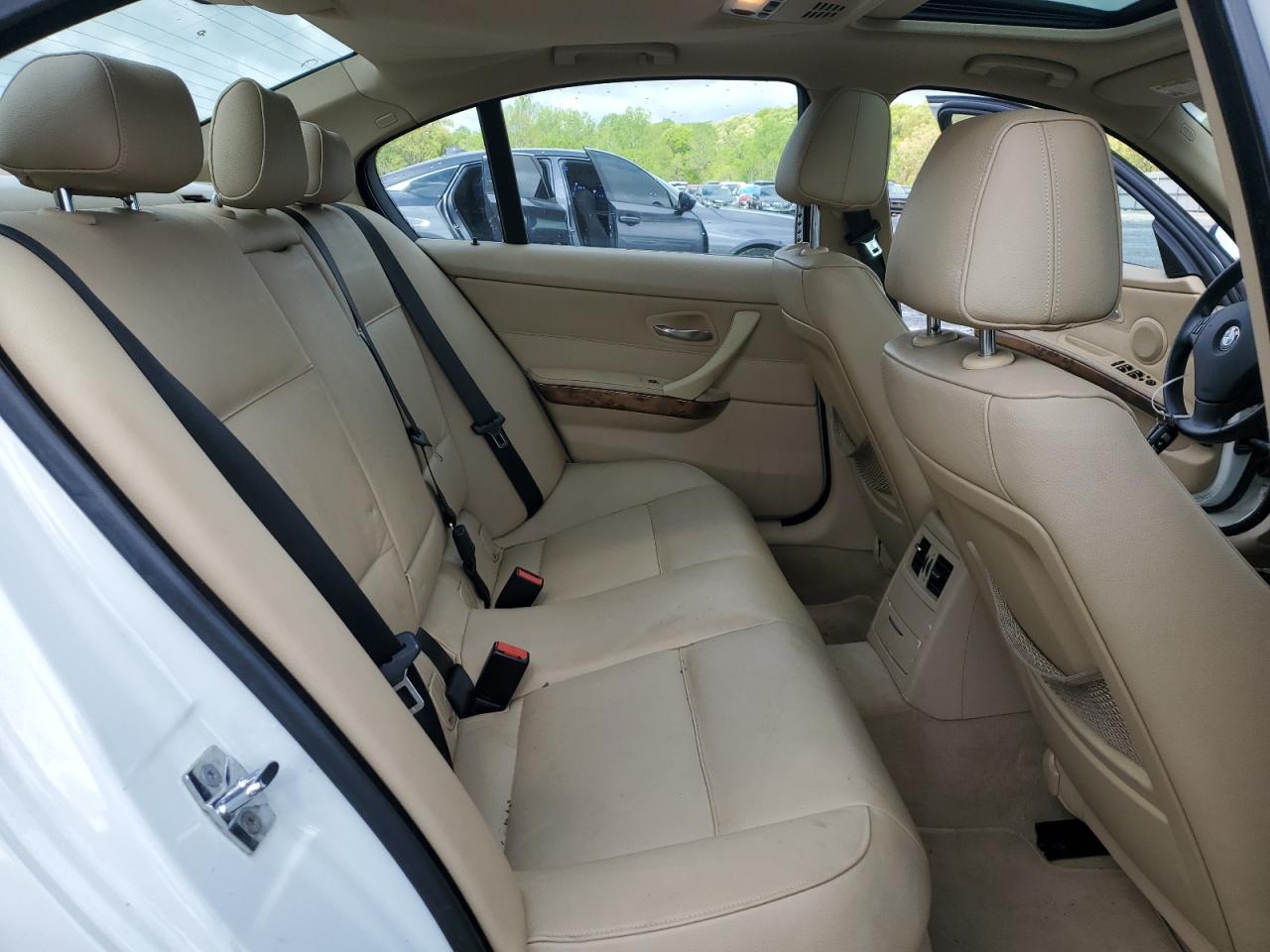 2007 BMW 328 I VIN: WBAVA33517KX81800 Lot: 52684855
