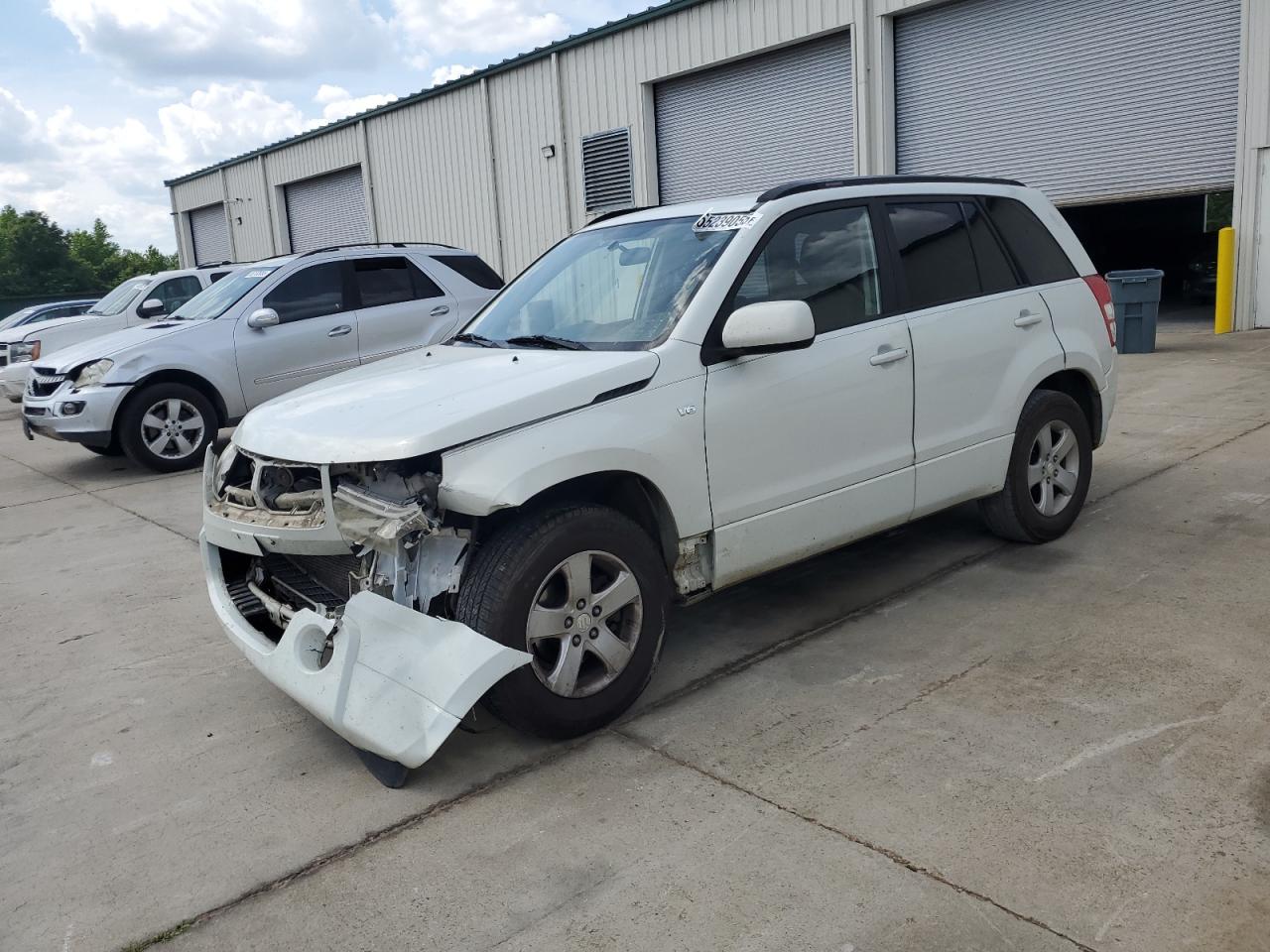 2006 Suzuki Grand Vitara Premium for Sale in Gaston, SC - Front End
