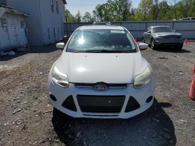 Sedans FORD FOCUS 2013 White