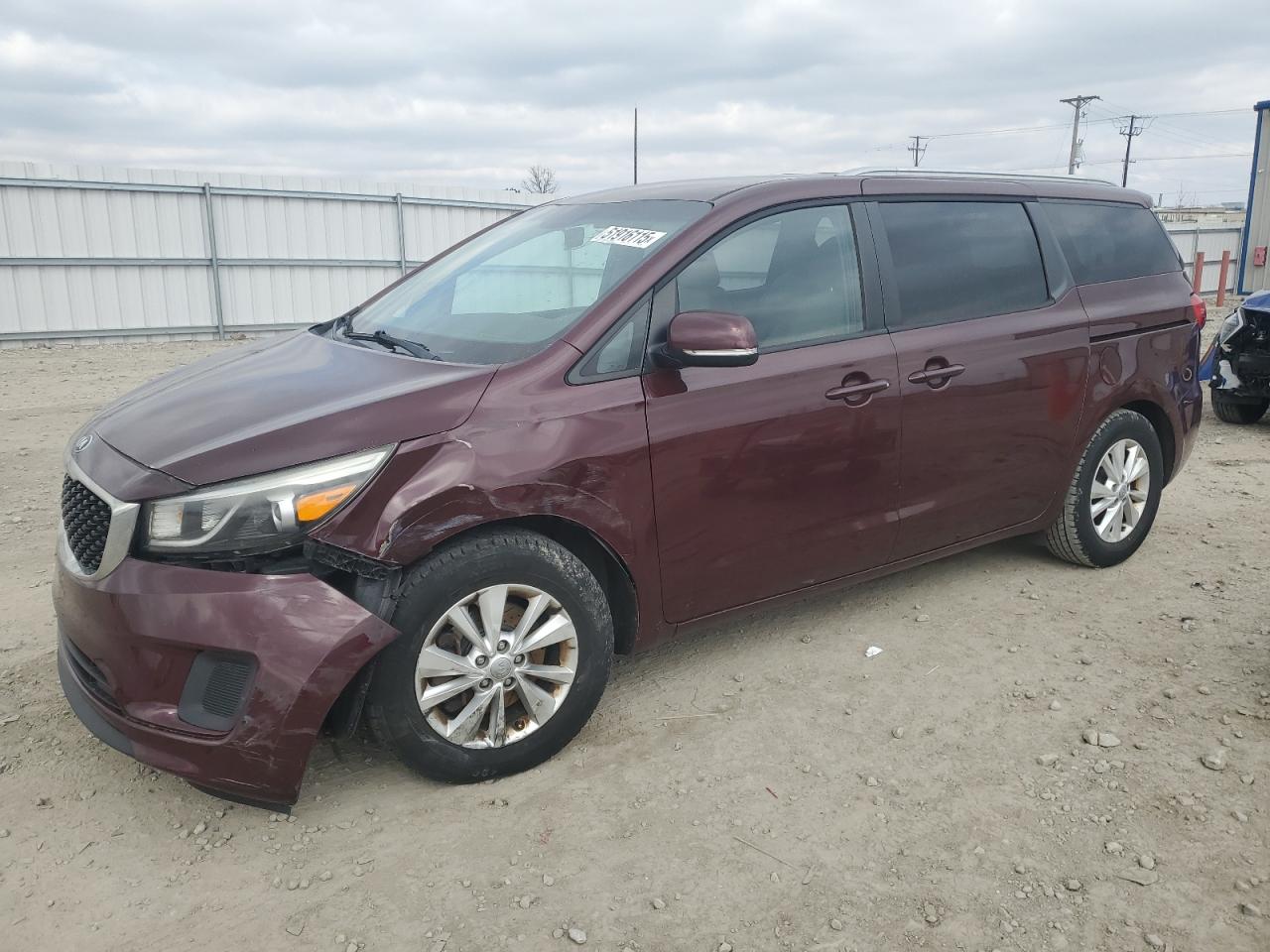 2015 Kia Sedona Lx للبيع في Appleton، WI - Front End