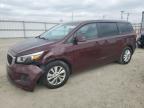 2015 Kia Sedona Lx للبيع في Appleton، WI - Front End