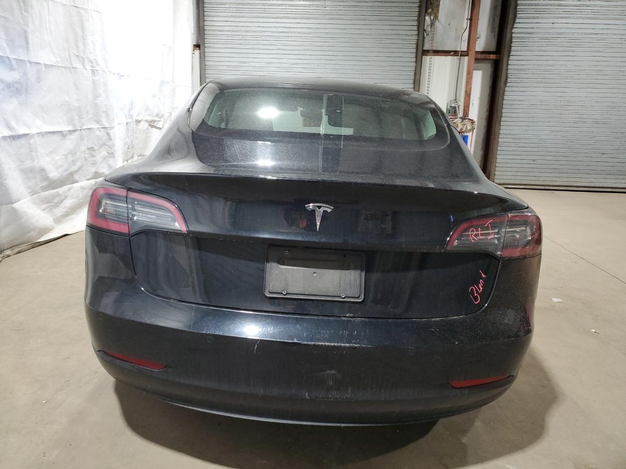 Auction sale of the 2022 TESLA MODEL 3 , vin: 5YJ3E1EA6NF372067, lot number: 52518505