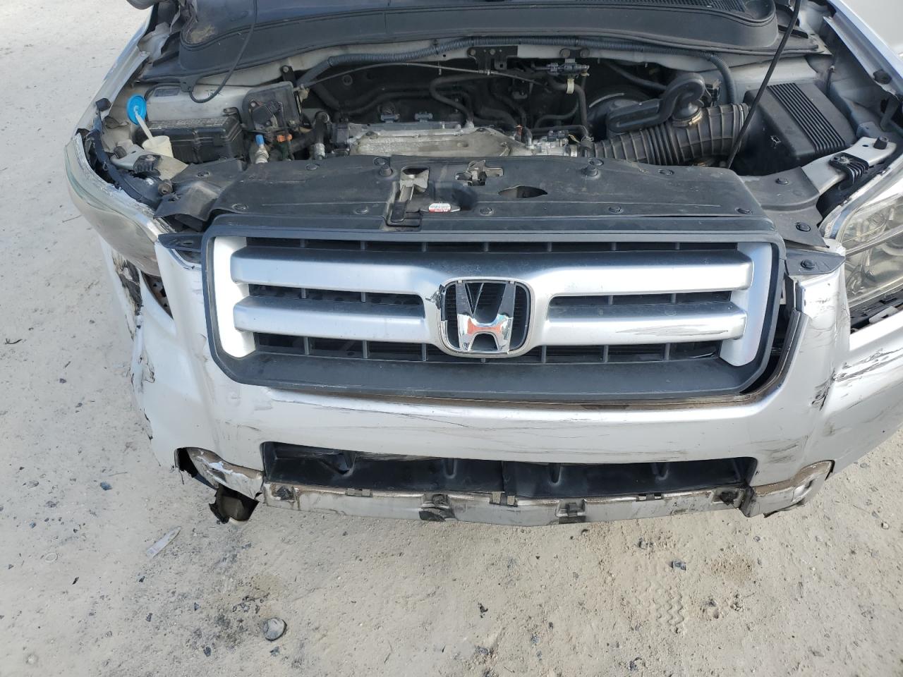 2006 Honda Pilot Lx VIN: 5FNYF28116B017569 Lot: 70622425