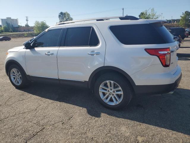 Parquets FORD EXPLORER 2014 Biały
