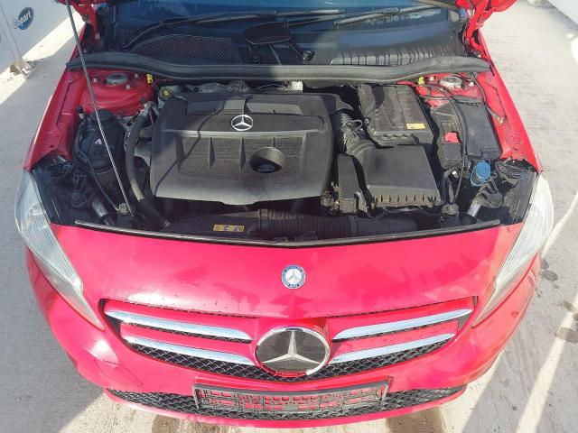 2015 MERCEDES BENZ A180 BLUEE