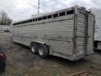 1993 Featherlite Livestock Trailer продається в Fort Wayne, IN - Side